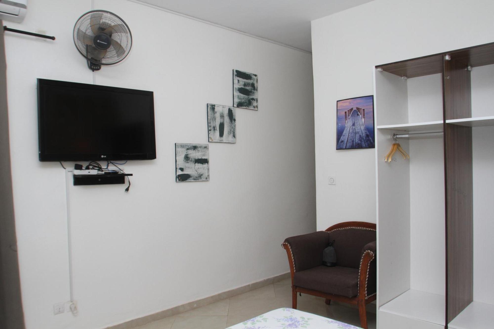"La Coquille", Joli Loft, Moderne, Propre, Sur Et Calme Au Coeur De Saly Apartment Bagian luar foto